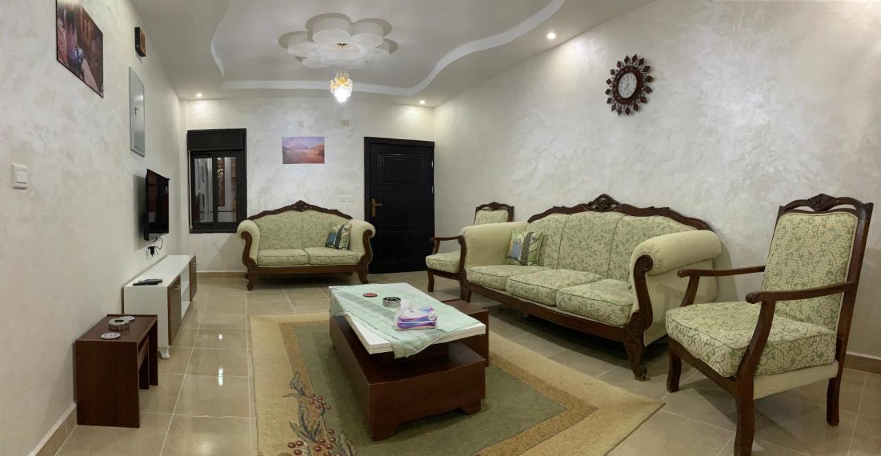 Amro Petra Apartment 와디무사 외부 사진